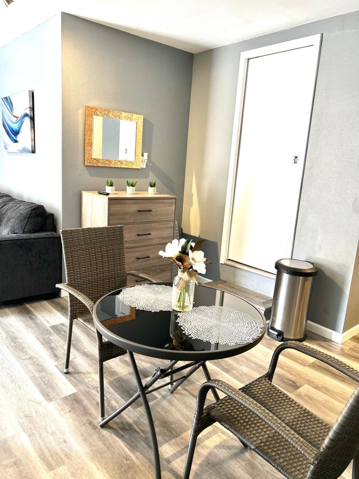 Spacious Studio With Private Entry Moreno Valley Eksteriør billede